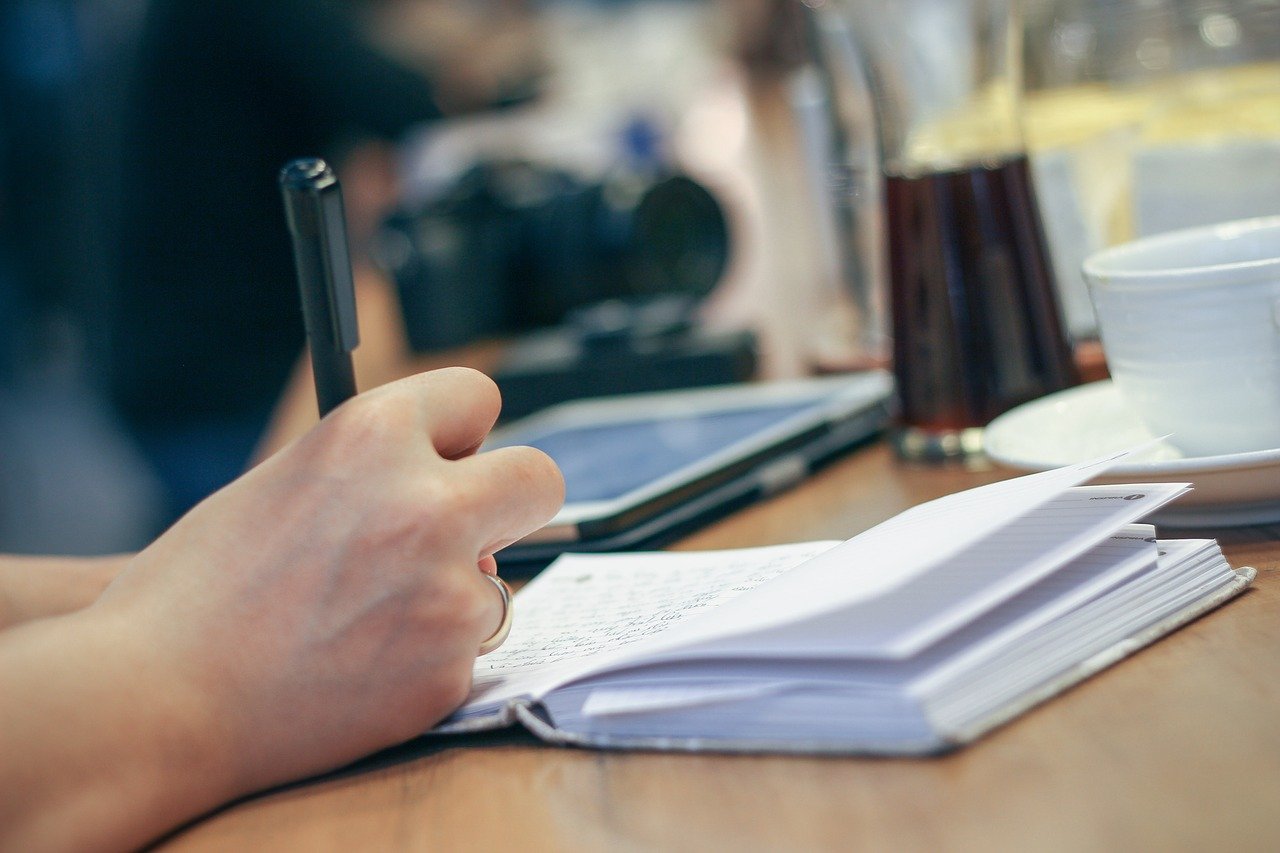【徹底評価】WritingHacks(ライティングハックス)とは?WritingHacksの評判と口コミを紹介